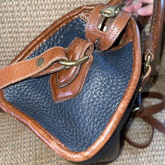 Dooney and Bourke Handbag - Picture 9 of 9
